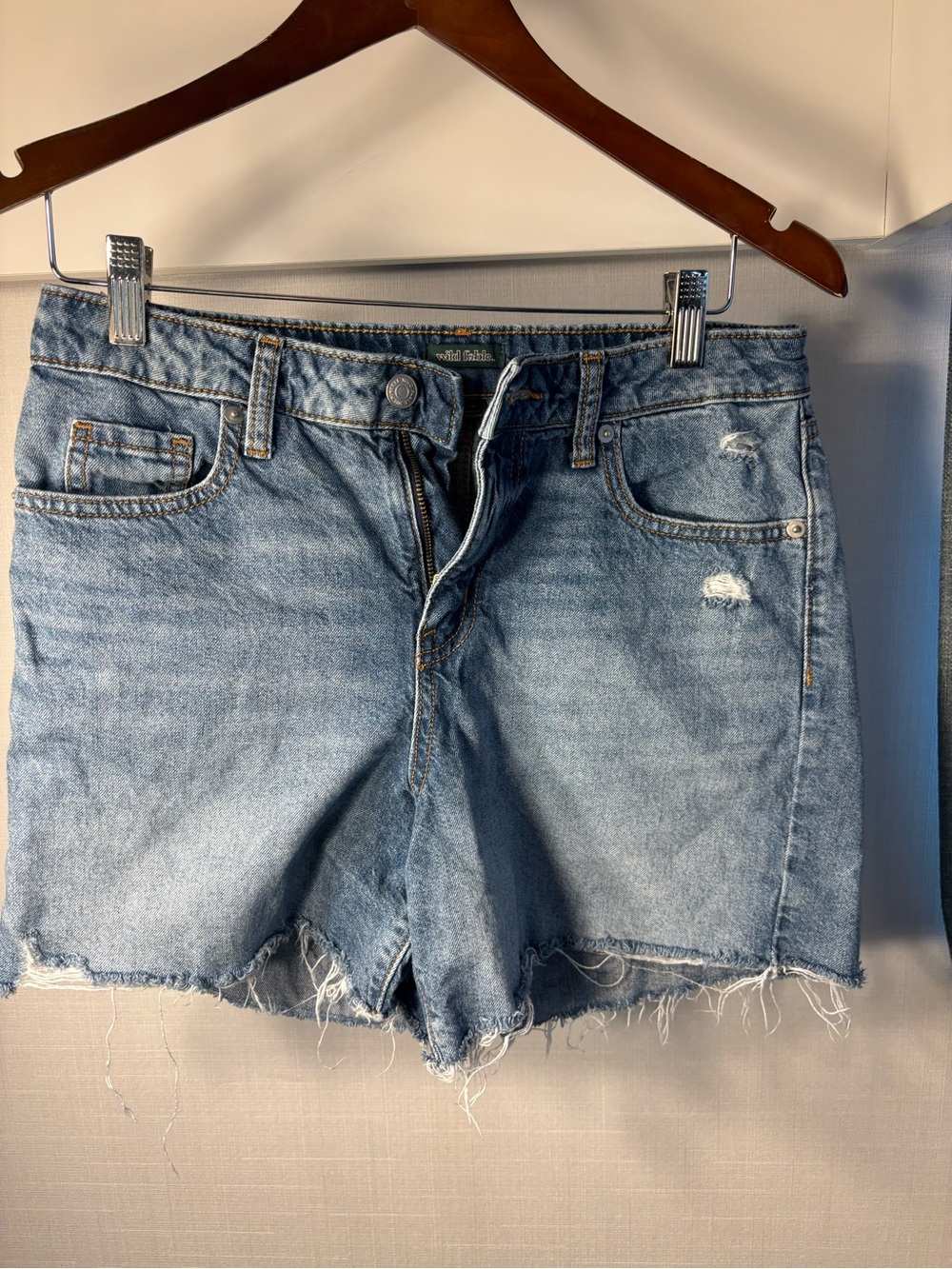 Wild Fable Size 2 Distressed Cutoff‎ Denim Shorts